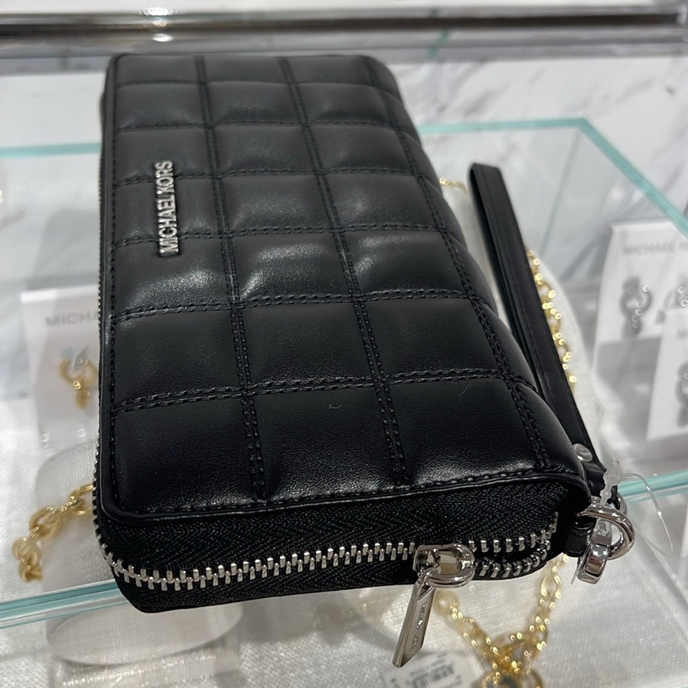 MICHAEL KORS Continental Wristlet Phone Case Wallet 
Black 
NWT - Picture 14 of 16